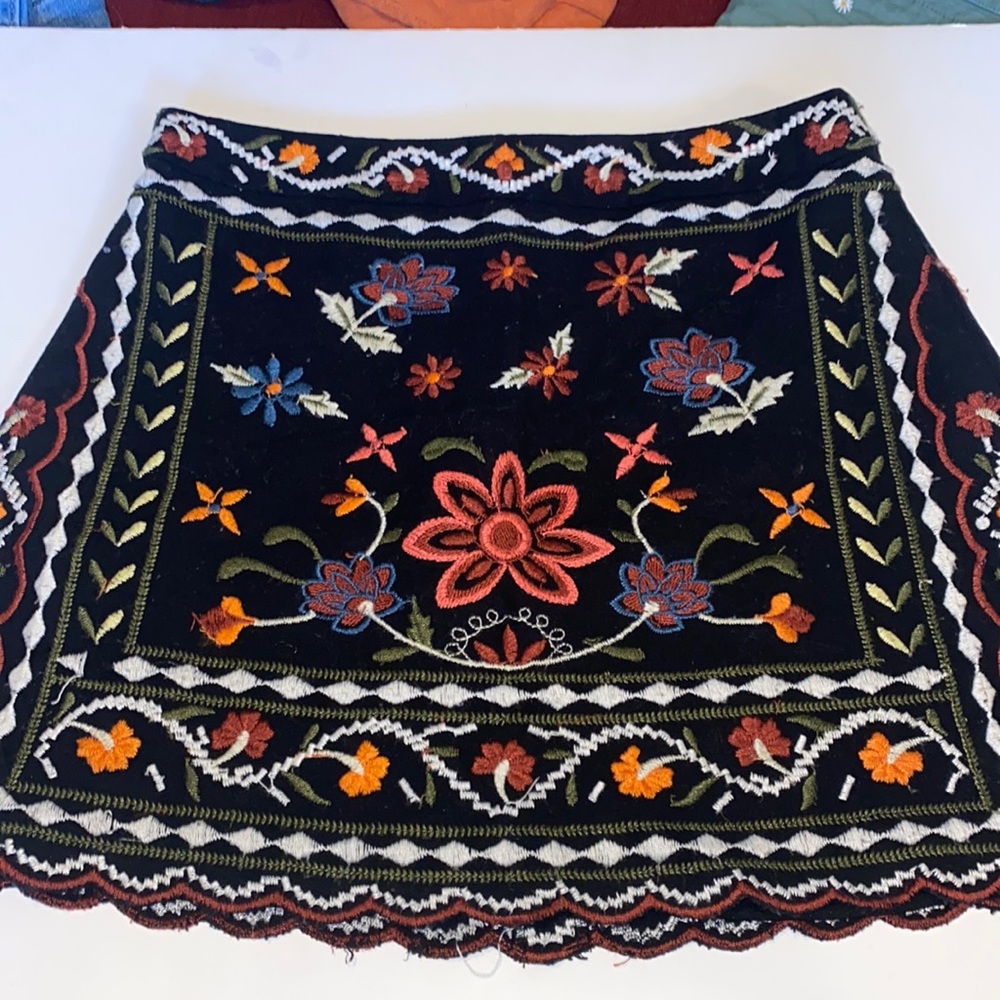Size M Forever 21 skirt